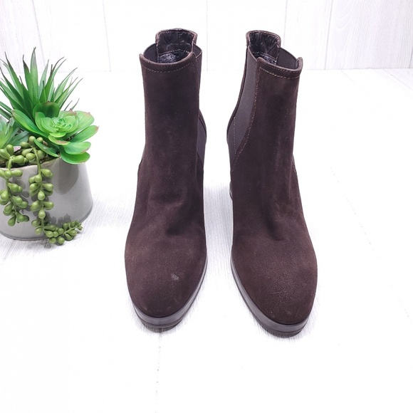 Aquatalia Jaelyn Weatherproof Suede Wedge Boots 10